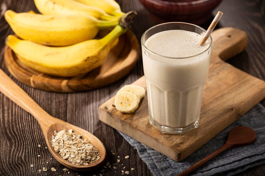 10 Health Benefits Of Banana With Milk | Rufil