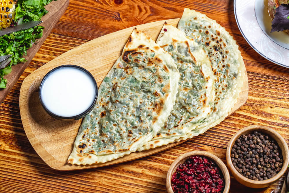 Spinach And Paneer Stuffed Paratha